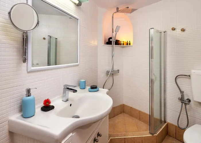 Canaves - Nefeli 펜션 카르테라도스