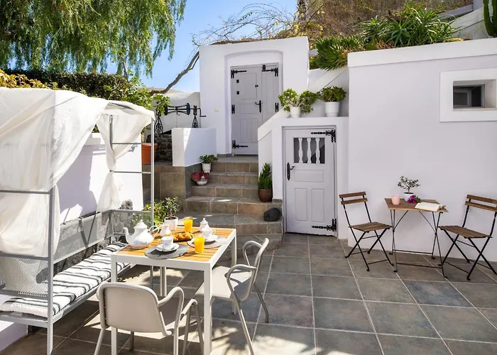 Σπίτι διακοπών Canaves - Nefeli Καρτεράδος